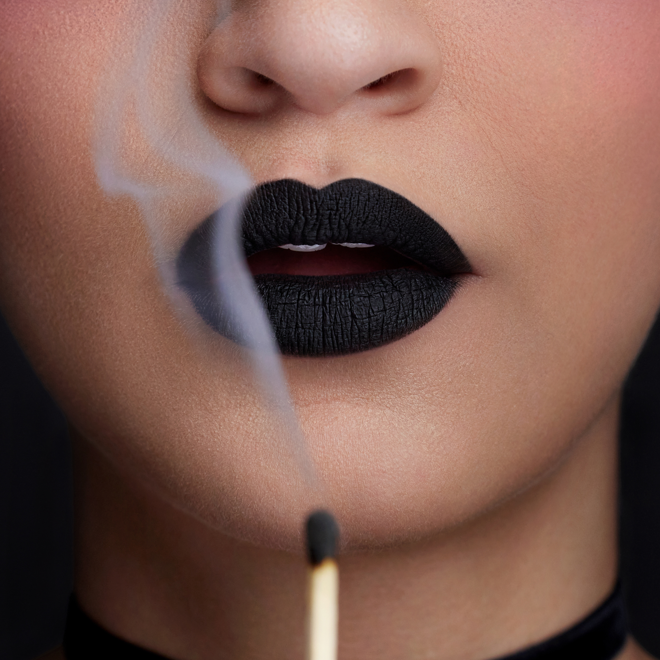 LC_ATTICUS_VELVETINESTRIO_StylizedMacro_BlackVelvet